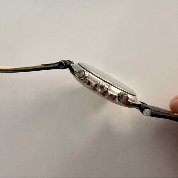 NWT 90s big Watch Silver-tone Bezel Genuine Leather Band - Picture 7 of 17